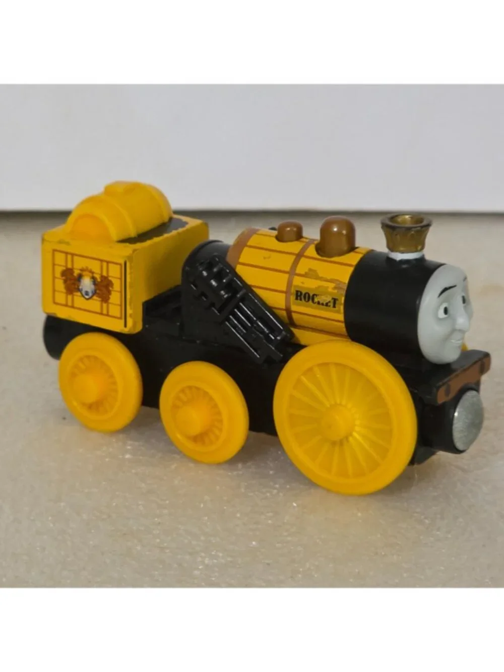 Thomas & Friends STEPHEN Yellow & Black Engine Vintage Wooden Train Figure 4